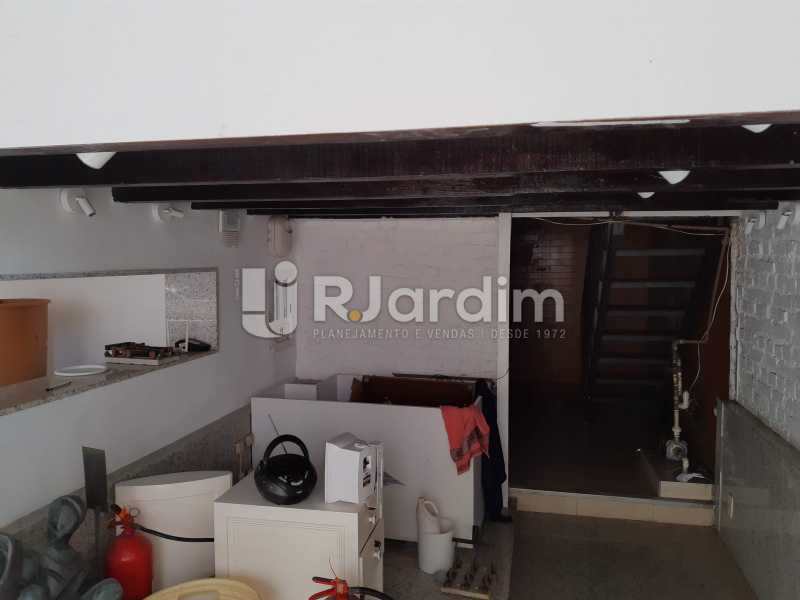 Conheça Cozinha do imóvel - Ipanema! Excelente localização perto da Lagoa Rodrigo de Freitas e no melhor quadrilátero da rua, perto de restaurantes, comércios. - LACC00042 - 18 Cozinha - Ipanema! Excelente localização perto da Lagoa Rodrigo de Freitas e no melhor quadrilátero da rua, perto de restaurantes, comércios. - LACC00042 - 18