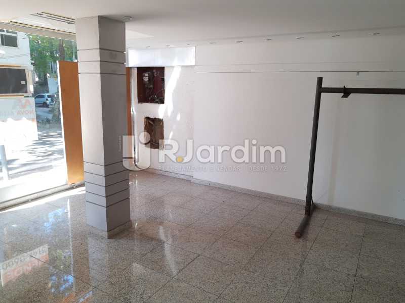 Conheça Sala 1º Piso do imóvel - Ipanema! Excelente localização perto da Lagoa Rodrigo de Freitas e no melhor quadrilátero da rua, perto de restaurantes, comércios. - LACC00042 - 5 Sala 1º Piso - Ipanema! Excelente localização perto da Lagoa Rodrigo de Freitas e no melhor quadrilátero da rua, perto de restaurantes, comércios. - LACC00042 - 5