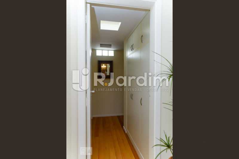 Conheça 9corredinterno do imóvel - Apartamento Leblon 3 Quartos Aluguel Administração Imóveis - LAAP40793 - 10 9corredinterno - Apartamento Leblon 3 Quartos Aluguel Administração Imóveis - LAAP40793 - 10