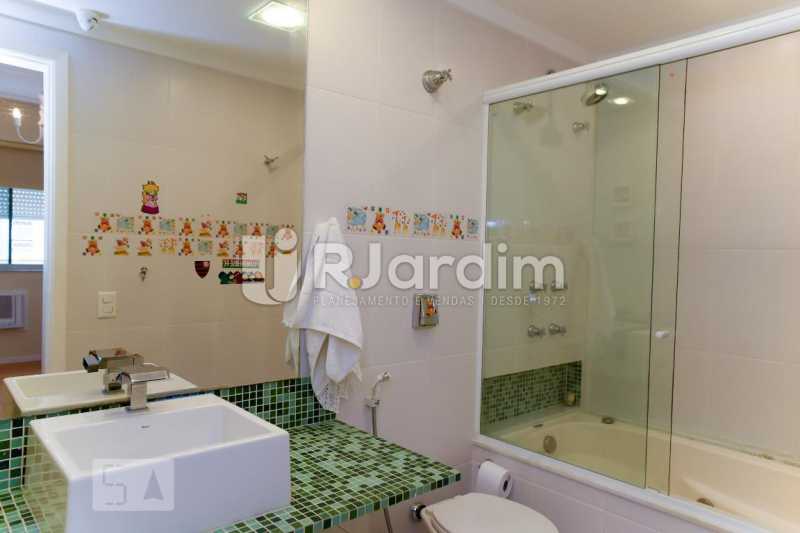 Conheça 17banho suite 2 do imóvel - Apartamento Leblon 3 Quartos Aluguel Administração Imóveis - LAAP40793 - 18 17banho suite 2 - Apartamento Leblon 3 Quartos Aluguel Administração Imóveis - LAAP40793 - 18