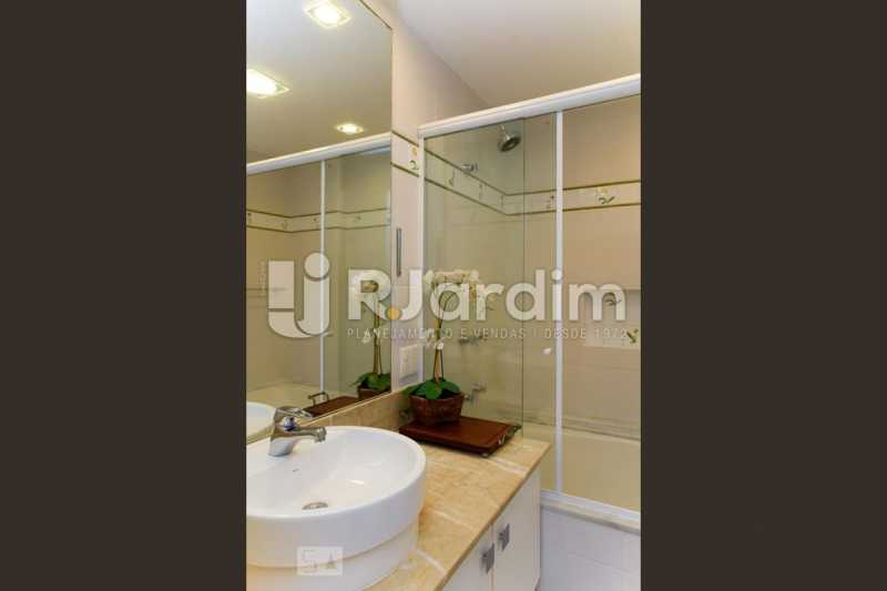 Conheça 20banho suite 3 do imóvel - Apartamento Leblon 3 Quartos Aluguel Administração Imóveis - LAAP40793 - 21 20banho suite 3 - Apartamento Leblon 3 Quartos Aluguel Administração Imóveis - LAAP40793 - 21