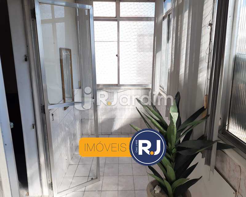 Conheça Varanda Fechada do imóvel - Apartamento Copacabana 2 Quartos Compra Venda Avaliação Imóveis - LAAP21533 - 7 Varanda Fechada - Apartamento Copacabana 2 Quartos Compra Venda Avaliação Imóveis - LAAP21533 - 7