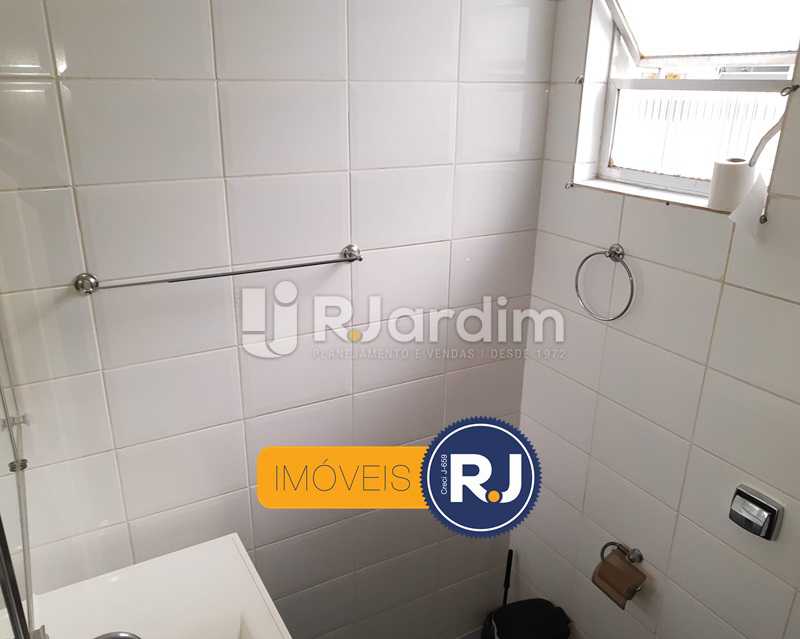 Conheça Banheiro Suíte do imóvel - Apartamento Copacabana 2 Quartos Compra Venda Avaliação Imóveis - LAAP21533 - 14 Banheiro Suíte - Apartamento Copacabana 2 Quartos Compra Venda Avaliação Imóveis - LAAP21533 - 14