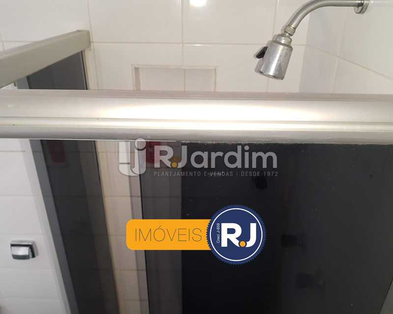 Conheça Banheiro Suíte do imóvel - Apartamento Copacabana 2 Quartos Compra Venda Avaliação Imóveis - LAAP21533 - 16 Banheiro Suíte - Apartamento Copacabana 2 Quartos Compra Venda Avaliação Imóveis - LAAP21533 - 16