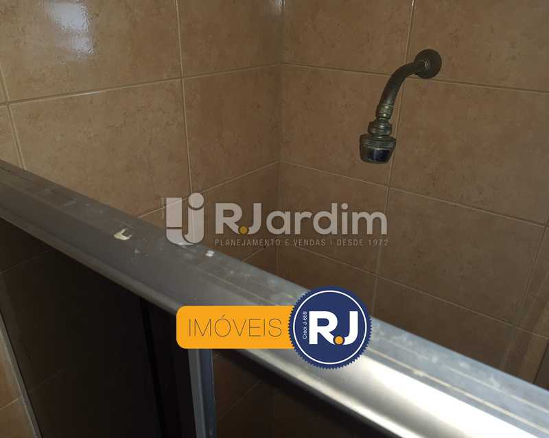 Conheça Banheiro Social do imóvel - Apartamento Copacabana 2 Quartos Compra Venda Avaliação Imóveis - LAAP21533 - 19 Banheiro Social - Apartamento Copacabana 2 Quartos Compra Venda Avaliação Imóveis - LAAP21533 - 19