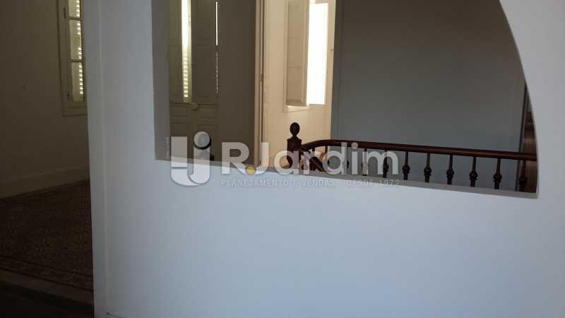 Conheça acesso / 2do piso do imóvel - Casa À Venda - Botafogo - Rio de Janeiro - RJ - LACA100005 - 15 acesso / 2do piso - Casa À Venda - Botafogo - Rio de Janeiro - RJ - LACA100005 - 15