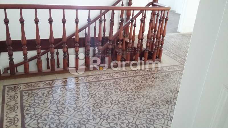 Conheça escada colonial do imóvel - Casa À Venda - Botafogo - Rio de Janeiro - RJ - LACA100005 - 19 escada colonial - Casa À Venda - Botafogo - Rio de Janeiro - RJ - LACA100005 - 19