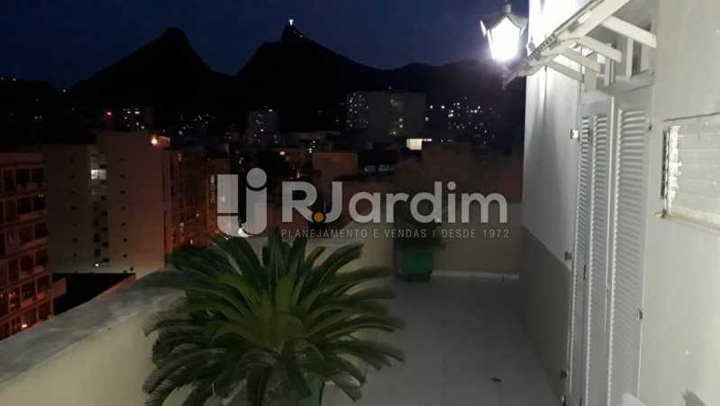 Conheça Vista noturna montanha/Cristo do imóvel - Cobertura Rua das Laranjeiras,Laranjeiras, Zona Sul,Rio de Janeiro, RJ À Venda, 3 Quartos, 230m² - LACO30288 - 3 Vista noturna montanha/Cristo - Cobertura Rua das Laranjeiras,Laranjeiras, Zona Sul,Rio de Janeiro, RJ À Venda, 3 Quartos, 230m² - LACO30288 - 3