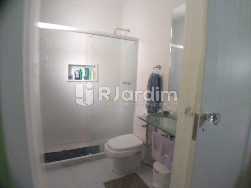 Conheça Banheiro social do imóvel - Cobertura Rua das Laranjeiras,Laranjeiras, Zona Sul,Rio de Janeiro, RJ À Venda, 3 Quartos, 230m² - LACO30288 - 24 Banheiro social - Cobertura Rua das Laranjeiras,Laranjeiras, Zona Sul,Rio de Janeiro, RJ À Venda, 3 Quartos, 230m² - LACO30288 - 24