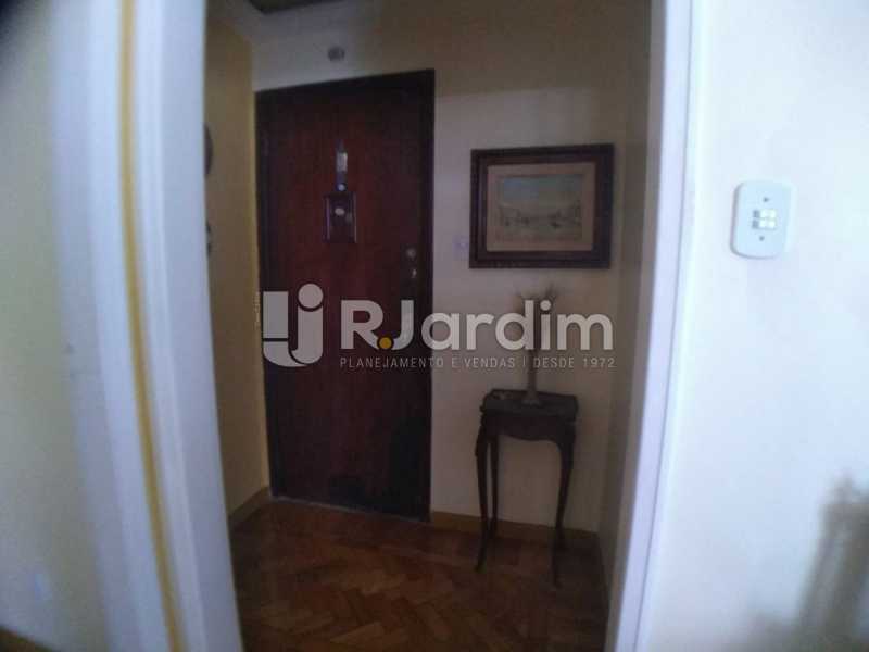 Conheça Hall social do imóvel - Cobertura Rua das Laranjeiras,Laranjeiras, Zona Sul,Rio de Janeiro, RJ À Venda, 3 Quartos, 230m² - LACO30288 - 11 Hall social - Cobertura Rua das Laranjeiras,Laranjeiras, Zona Sul,Rio de Janeiro, RJ À Venda, 3 Quartos, 230m² - LACO30288 - 11
