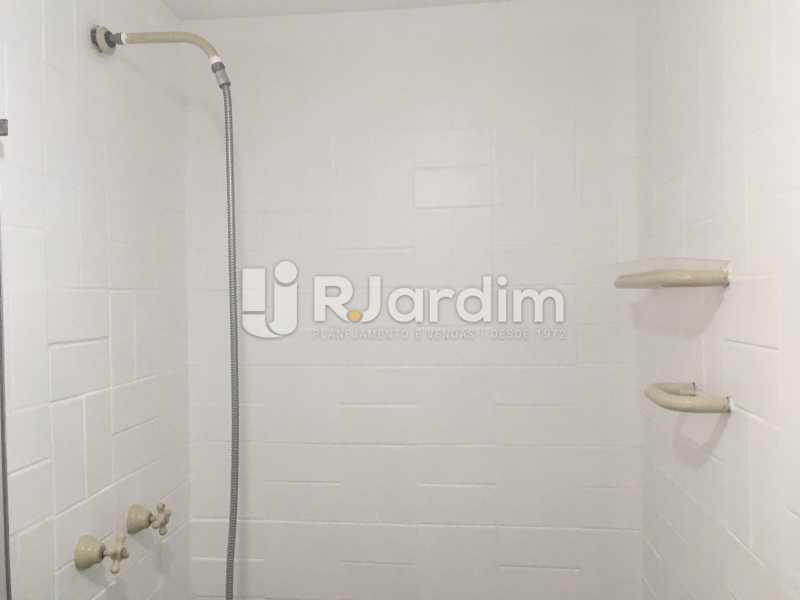 Conheça Banheiro de serviço do imóvel - Apartamento Rua Major Rúbens Vaz,Gávea, Zona Sul,Rio de Janeiro, RJ À Venda, 3 Quartos, 104m² - LAAP32166 - 25 Banheiro de serviço - Apartamento Rua Major Rúbens Vaz,Gávea, Zona Sul,Rio de Janeiro, RJ À Venda, 3 Quartos, 104m² - LAAP32166 - 25
