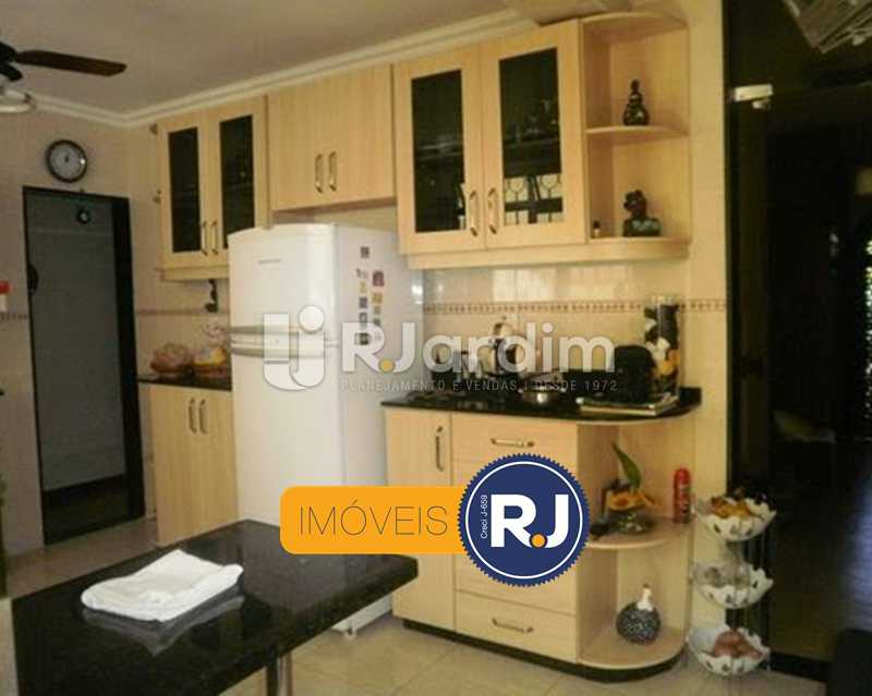 Conheça LACA40046-Rua-Eurico-Batista-S do imóvel - Casa à venda Rua Eurico Batista,São Francisco, Niterói - R$ 750.000 - LACA40046 - 20 LACA40046-Rua-Eurico-Batista-S - Casa à venda Rua Eurico Batista,São Francisco, Niterói - R$ 750.000 - LACA40046 - 20
