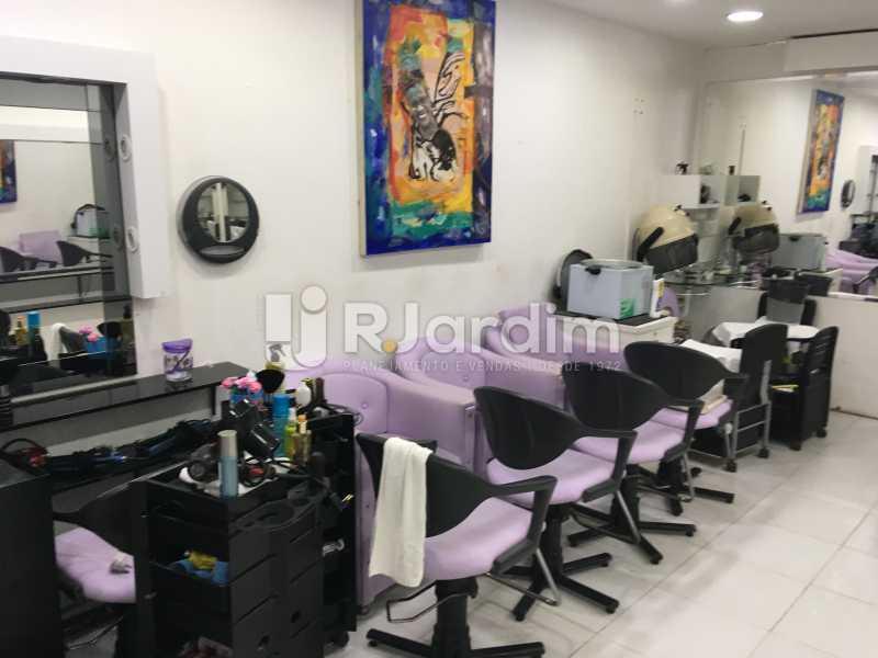 Conheça Salão do imóvel - Loja Rua Visconde de Pirajá,Ipanema, Zona Sul,Rio de Janeiro, RJ À Venda, 35m² - LALJ00141 - 9 Salão - Loja Rua Visconde de Pirajá,Ipanema, Zona Sul,Rio de Janeiro, RJ À Venda, 35m² - LALJ00141 - 9