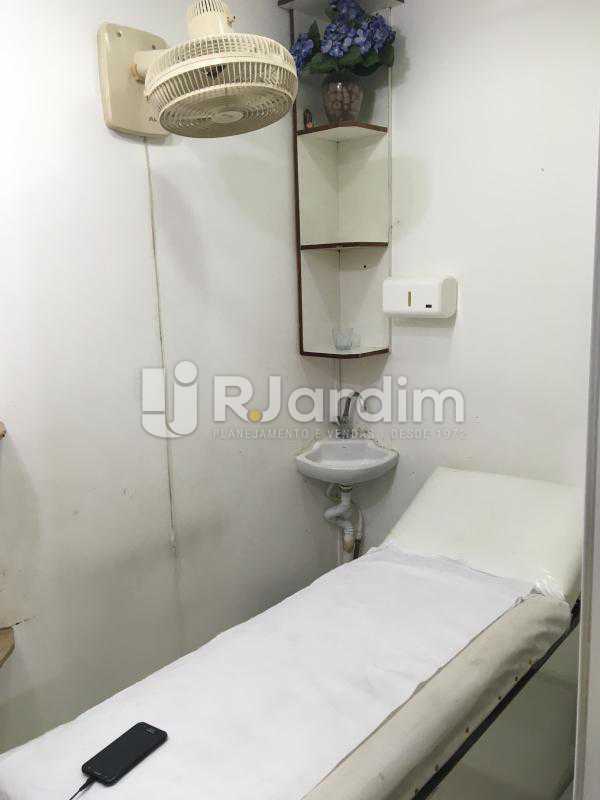 Conheça Cabine do imóvel - Loja Rua Visconde de Pirajá,Ipanema, Zona Sul,Rio de Janeiro, RJ À Venda, 35m² - LALJ00141 - 17 Cabine - Loja Rua Visconde de Pirajá,Ipanema, Zona Sul,Rio de Janeiro, RJ À Venda, 35m² - LALJ00141 - 17