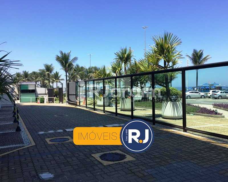 Conheça Entrada do imóvel - Compra Venda Apartamento Residencial Barra da Tijuca - LAAP10382 - 17 Entrada - Compra Venda Apartamento Residencial Barra da Tijuca - LAAP10382 - 17