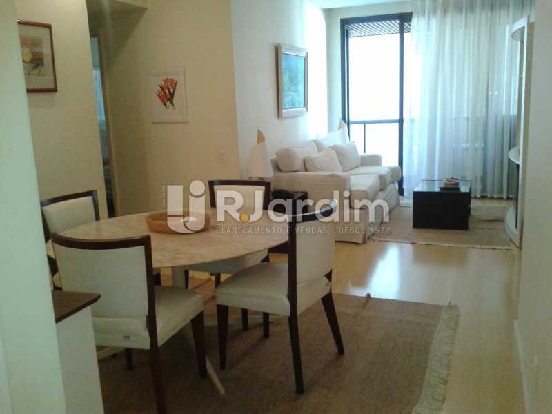 Conheça Sala do imóvel - Flat Para Alugar - Ipanema - Rio de Janeiro - RJ - LAFL20094 - 4 Sala - Flat Para Alugar - Ipanema - Rio de Janeiro - RJ - LAFL20094 - 4