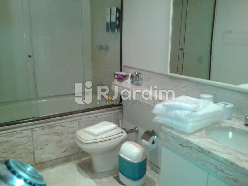 Conheça WC suíte do imóvel - Flat Para Alugar - Ipanema - Rio de Janeiro - RJ - LAFL20094 - 13 WC suíte - Flat Para Alugar - Ipanema - Rio de Janeiro - RJ - LAFL20094 - 13