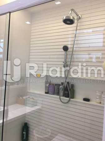 Conheça Banheiro social do imóvel - Apartamento À Venda - Leblon - Rio de Janeiro - RJ - LAAP32176 - 9 Banheiro social - Apartamento À Venda - Leblon - Rio de Janeiro - RJ - LAAP32176 - 9
