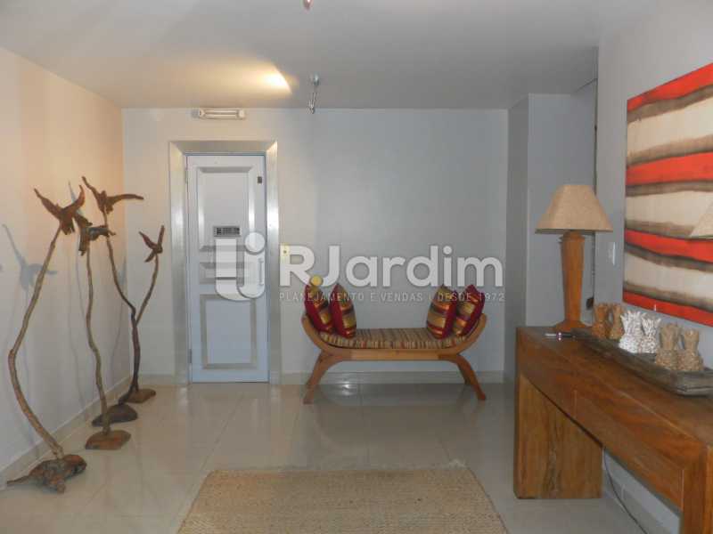 Conheça Roll de entrada do imóvel - Casa Rua Cosme Velho,Cosme Velho, Zona Sul,Rio de Janeiro, RJ À Venda, 4 Quartos, 780m² - LACA40047 - 16 Roll de entrada - Casa Rua Cosme Velho,Cosme Velho, Zona Sul,Rio de Janeiro, RJ À Venda, 4 Quartos, 780m² - LACA40047 - 16