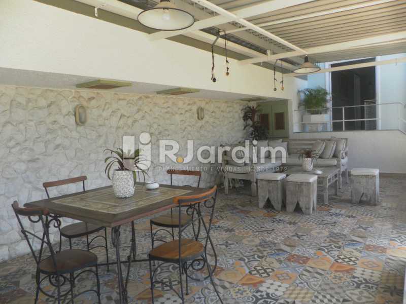 Conheça Areá externa do imóvel - Casa Rua Cosme Velho,Cosme Velho, Zona Sul,Rio de Janeiro, RJ À Venda, 4 Quartos, 780m² - LACA40047 - 26 Areá externa - Casa Rua Cosme Velho,Cosme Velho, Zona Sul,Rio de Janeiro, RJ À Venda, 4 Quartos, 780m² - LACA40047 - 26