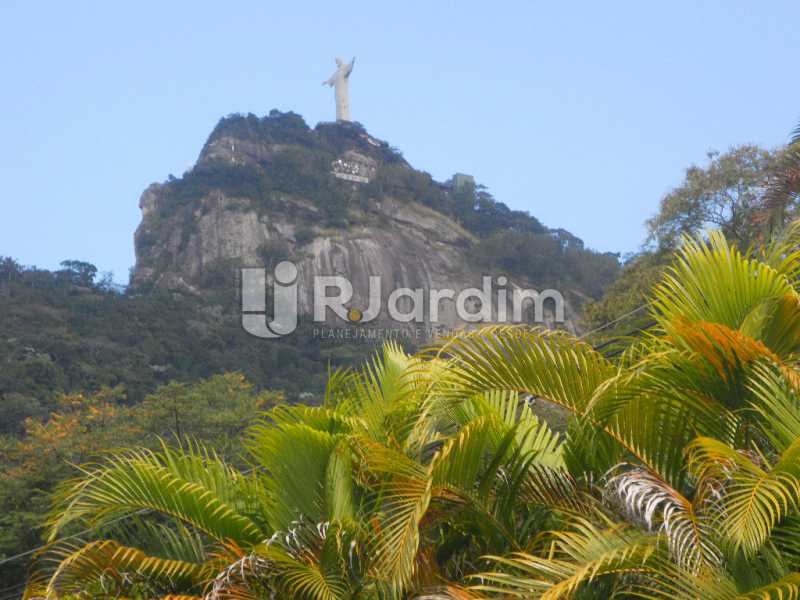 Conheça Vista da piscina do imóvel - Casa Rua Cosme Velho,Cosme Velho, Zona Sul,Rio de Janeiro, RJ À Venda, 4 Quartos, 780m² - LACA40047 - 28 Vista da piscina - Casa Rua Cosme Velho,Cosme Velho, Zona Sul,Rio de Janeiro, RJ À Venda, 4 Quartos, 780m² - LACA40047 - 28