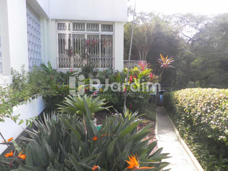 Conheça Jardim do imóvel - Casa Rua Cosme Velho,Cosme Velho, Zona Sul,Rio de Janeiro, RJ À Venda, 4 Quartos, 780m² - LACA40047 - 29 Jardim - Casa Rua Cosme Velho,Cosme Velho, Zona Sul,Rio de Janeiro, RJ À Venda, 4 Quartos, 780m² - LACA40047 - 29