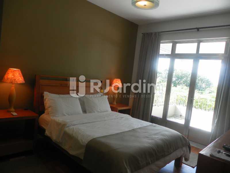 Conheça Quarto do imóvel - Casa Rua Cosme Velho,Cosme Velho, Zona Sul,Rio de Janeiro, RJ À Venda, 4 Quartos, 780m² - LACA40047 - 20 Quarto - Casa Rua Cosme Velho,Cosme Velho, Zona Sul,Rio de Janeiro, RJ À Venda, 4 Quartos, 780m² - LACA40047 - 20