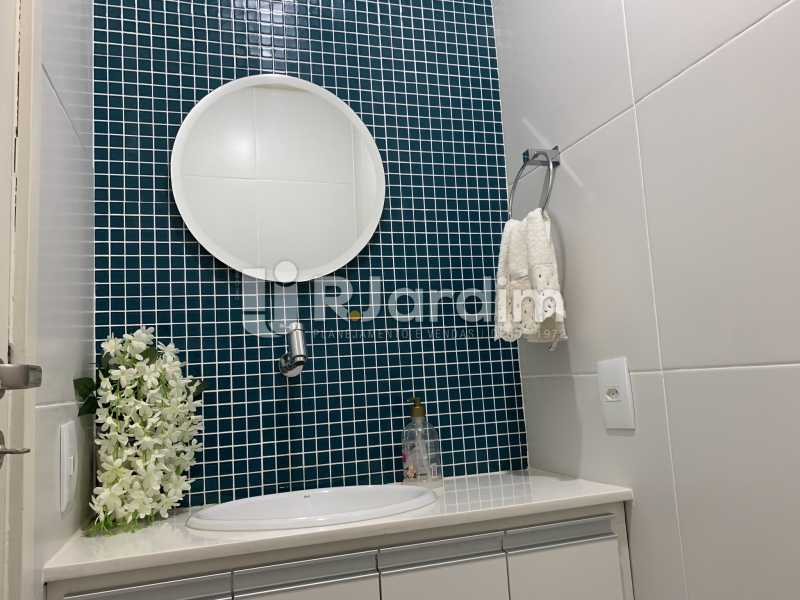 Conheça Banheiro do imóvel - Apartamento à venda Rua General Rabelo,Gávea, Zona Sul,Rio de Janeiro - R$ 2.400.000 - LAAP21564 - 16 Banheiro - Apartamento à venda Rua General Rabelo,Gávea, Zona Sul,Rio de Janeiro - R$ 2.400.000 - LAAP21564 - 16