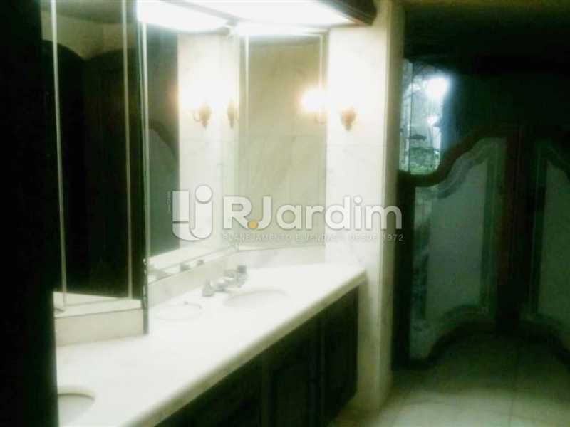Conheça banheiro da suíte do imóvel - Casa Rua Senador Simonsen,Jardim Botânico,Zona Sul,Rio de Janeiro,RJ À Venda,6 Quartos,2000m² - BGCA60001 - 24 banheiro da suíte - Casa Rua Senador Simonsen,Jardim Botânico,Zona Sul,Rio de Janeiro,RJ À Venda,6 Quartos,2000m² - BGCA60001 - 24