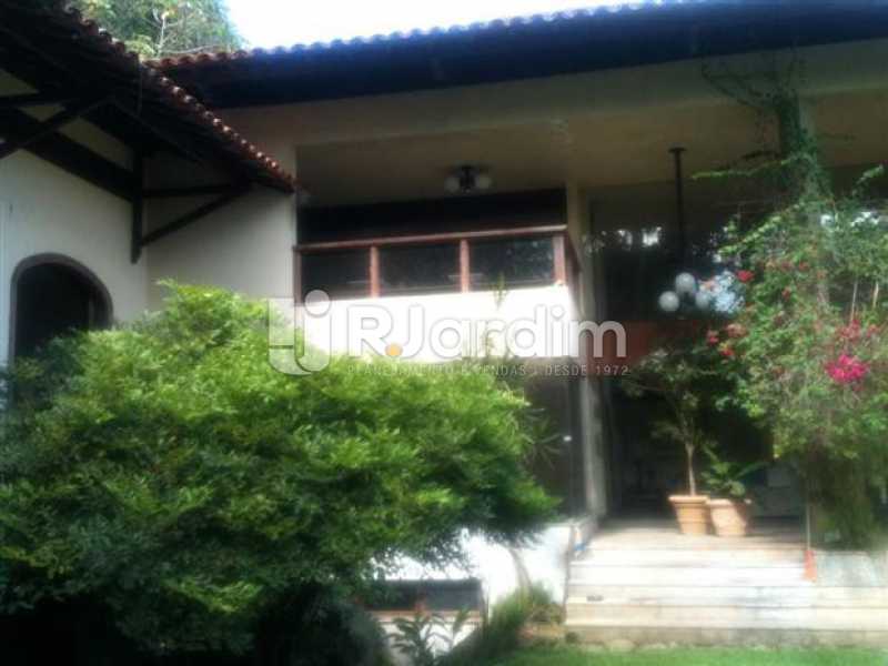 Conheça vista lateral da casa do imóvel - Casa Rua Senador Simonsen,Jardim Botânico,Zona Sul,Rio de Janeiro,RJ À Venda,6 Quartos,2000m² - BGCA60001 - 1 vista lateral da casa - Casa Rua Senador Simonsen,Jardim Botânico,Zona Sul,Rio de Janeiro,RJ À Venda,6 Quartos,2000m² - BGCA60001 - 1