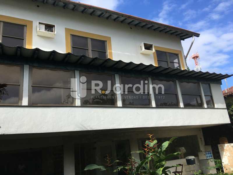 Conheça Fachada da casa do imóvel - Casa em Condomínio À Venda Rua Professor Mikan,São Conrado, Zona Sul,Rio de Janeiro - R$ 1.550.000 - LACN30007 - 4 Fachada da casa - Casa em Condomínio À Venda Rua Professor Mikan,São Conrado, Zona Sul,Rio de Janeiro - R$ 1.550.000 - LACN30007 - 4