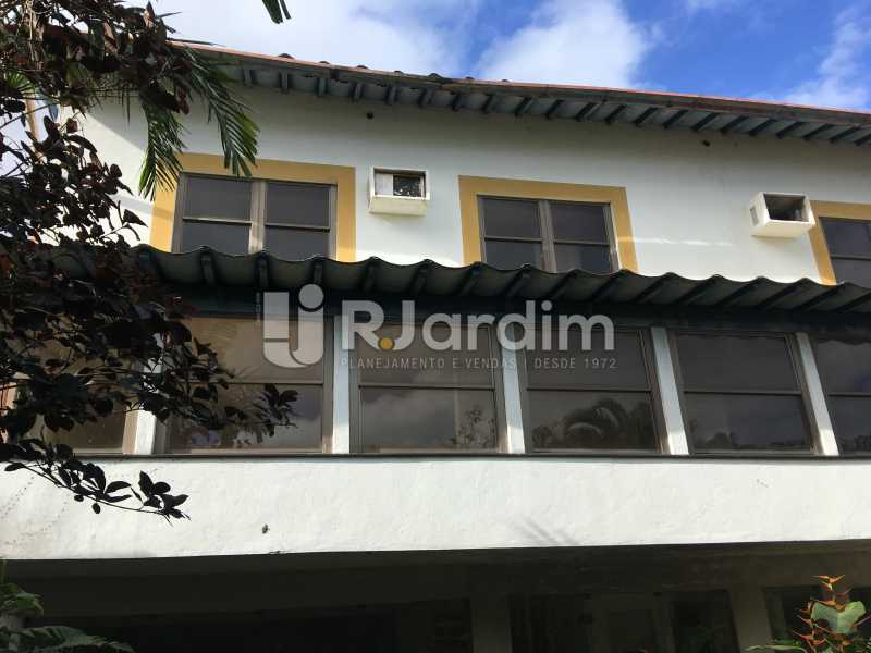 Conheça Fachada da casa do imóvel - Casa em Condomínio À Venda Rua Professor Mikan,São Conrado, Zona Sul,Rio de Janeiro - R$ 1.550.000 - LACN30007 - 3 Fachada da casa - Casa em Condomínio À Venda Rua Professor Mikan,São Conrado, Zona Sul,Rio de Janeiro - R$ 1.550.000 - LACN30007 - 3