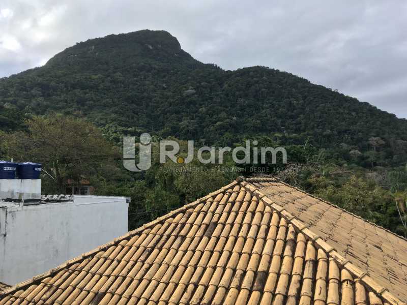 Conheça Vista montanha do imóvel - Casa em Condomínio À Venda Rua Professor Mikan,São Conrado, Zona Sul,Rio de Janeiro - R$ 1.550.000 - LACN30007 - 9 Vista montanha - Casa em Condomínio À Venda Rua Professor Mikan,São Conrado, Zona Sul,Rio de Janeiro - R$ 1.550.000 - LACN30007 - 9