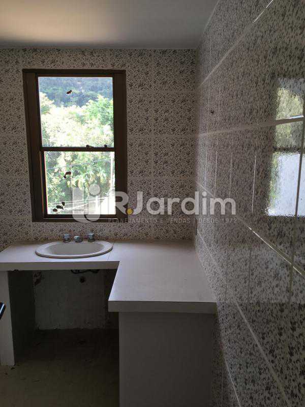 Conheça Banheiro suíte do imóvel - Casa em Condomínio À Venda Rua Professor Mikan,São Conrado, Zona Sul,Rio de Janeiro - R$ 1.550.000 - LACN30007 - 28 Banheiro suíte - Casa em Condomínio À Venda Rua Professor Mikan,São Conrado, Zona Sul,Rio de Janeiro - R$ 1.550.000 - LACN30007 - 28