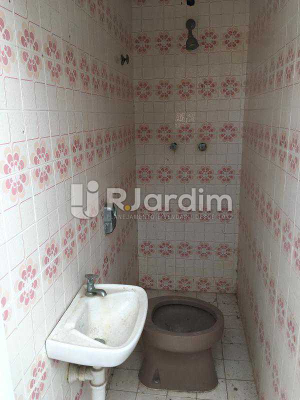 Conheça Banheiro serviços do imóvel - Casa em Condomínio À Venda Rua Professor Mikan,São Conrado, Zona Sul,Rio de Janeiro - R$ 1.550.000 - LACN30007 - 30 Banheiro serviços - Casa em Condomínio À Venda Rua Professor Mikan,São Conrado, Zona Sul,Rio de Janeiro - R$ 1.550.000 - LACN30007 - 30