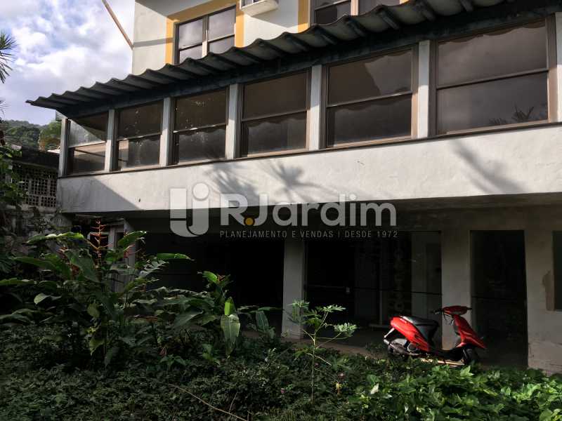 Conheça Fachada da casa do imóvel - Casa em Condomínio À Venda Rua Professor Mikan,São Conrado, Zona Sul,Rio de Janeiro - R$ 1.550.000 - LACN30007 - 10 Fachada da casa - Casa em Condomínio À Venda Rua Professor Mikan,São Conrado, Zona Sul,Rio de Janeiro - R$ 1.550.000 - LACN30007 - 10