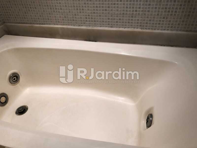 Conheça Banheiro social do imóvel - Apartamento À Venda - Gávea - Rio de Janeiro - RJ - LAAP21571 - 18 Banheiro social - Apartamento À Venda - Gávea - Rio de Janeiro - RJ - LAAP21571 - 18