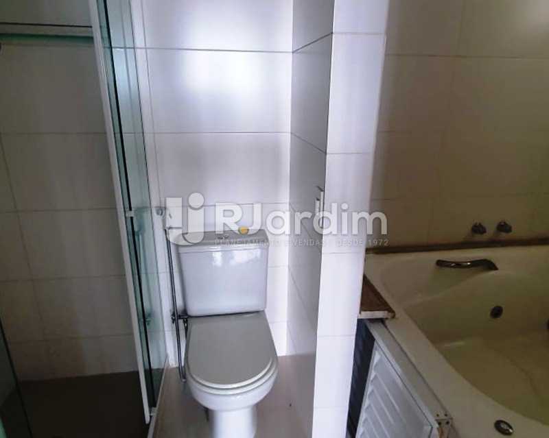 Conheça Banheiro da suite do imóvel - Apartamento À Venda - Laranjeiras - Rio de Janeiro - RJ - LAAP32192 - 27 Banheiro da suite - Apartamento À Venda - Laranjeiras - Rio de Janeiro - RJ - LAAP32192 - 27