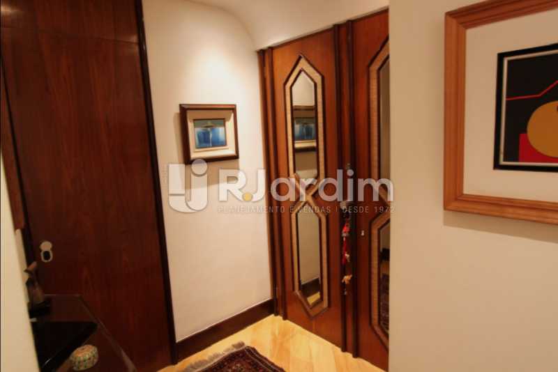 Conheça entrada social do imóvel - Apartamento À Venda - Lagoa - Rio de Janeiro - RJ - LAAP10392 - 6 entrada social - Apartamento À Venda - Lagoa - Rio de Janeiro - RJ - LAAP10392 - 6
