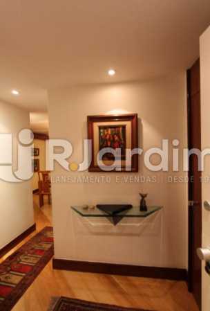 Conheça hall de entrada do imóvel - Apartamento À Venda - Lagoa - Rio de Janeiro - RJ - LAAP10392 - 8 hall de entrada - Apartamento À Venda - Lagoa - Rio de Janeiro - RJ - LAAP10392 - 8