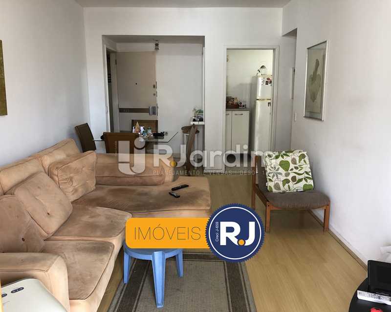 Conheça Sala do imóvel - Flat À Venda - Leblon - Rio de Janeiro - RJ - LAFL10100 - 16 Sala - Flat À Venda - Leblon - Rio de Janeiro - RJ - LAFL10100 - 16