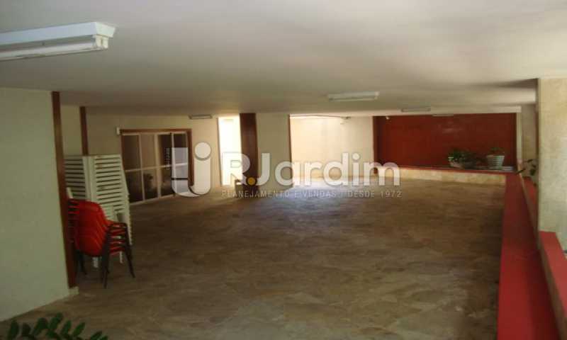 Conheça Play do imóvel - Apartamento Para Alugar - Laranjeiras - Rio de Janeiro - RJ - LAAP32207 - 16 Play - Apartamento Para Alugar - Laranjeiras - Rio de Janeiro - RJ - LAAP32207 - 16