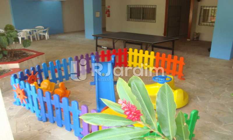 Conheça Play do imóvel - Apartamento Para Alugar - Laranjeiras - Rio de Janeiro - RJ - LAAP32207 - 15 Play - Apartamento Para Alugar - Laranjeiras - Rio de Janeiro - RJ - LAAP32207 - 15