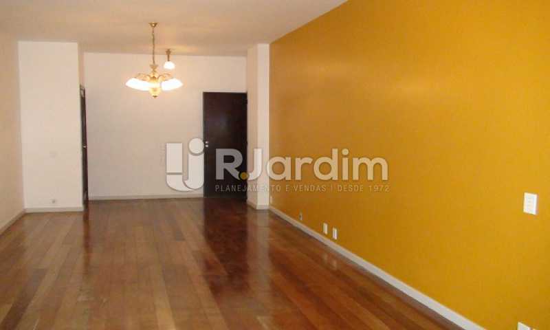 Conheça Sala do imóvel - Apartamento Para Alugar - Laranjeiras - Rio de Janeiro - RJ - LAAP32207 - 3 Sala - Apartamento Para Alugar - Laranjeiras - Rio de Janeiro - RJ - LAAP32207 - 3