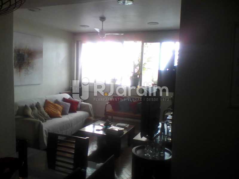 Conheça 4 Ampla Sala de Estar do imóvel - Apartamento 3 quartos à venda Laranjeiras, Zona Sul,Rio de Janeiro - R$ 1.200.000 - BGAP30007 - 5 4 Ampla Sala de Estar - Apartamento 3 quartos à venda Laranjeiras, Zona Sul,Rio de Janeiro - R$ 1.200.000 - BGAP30007 - 5