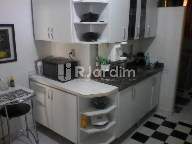 Conheça 14 Cozinha do imóvel - Apartamento 3 quartos à venda Laranjeiras, Zona Sul,Rio de Janeiro - R$ 1.200.000 - BGAP30007 - 15 14 Cozinha - Apartamento 3 quartos à venda Laranjeiras, Zona Sul,Rio de Janeiro - R$ 1.200.000 - BGAP30007 - 15