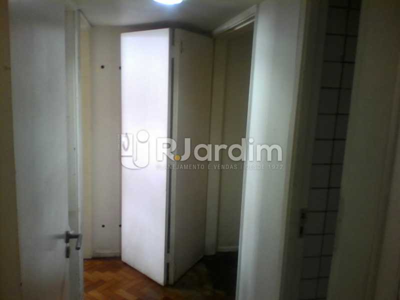Conheça 17 Circulação entre os quartos do imóvel - Apartamento 3 quartos à venda Laranjeiras, Zona Sul,Rio de Janeiro - R$ 1.200.000 - BGAP30007 - 18 17 Circulação entre os quartos - Apartamento 3 quartos à venda Laranjeiras, Zona Sul,Rio de Janeiro - R$ 1.200.000 - BGAP30007 - 18