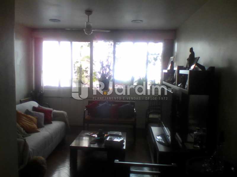 Conheça 3 Ampla Sala de Estar do imóvel - Apartamento 3 quartos à venda Laranjeiras, Zona Sul,Rio de Janeiro - R$ 1.200.000 - BGAP30007 - 4 3 Ampla Sala de Estar - Apartamento 3 quartos à venda Laranjeiras, Zona Sul,Rio de Janeiro - R$ 1.200.000 - BGAP30007 - 4