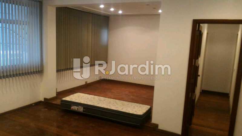 Conheça sala do imóvel - Apartamento Rua General Venâncio Flores,Leblon, Zona Sul,Rio de Janeiro, RJ Para Alugar, 2 Quartos, 110m² - LAAP21596 - 4 sala - Apartamento Rua General Venâncio Flores,Leblon, Zona Sul,Rio de Janeiro, RJ Para Alugar, 2 Quartos, 110m² - LAAP21596 - 4