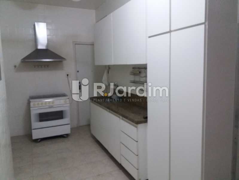 Conheça cozinha do imóvel - Apartamento Copacabana, Zona Sul,Rio de Janeiro, RJ À Venda, 4 Quartos, 171m² - LAAP40812 - 20 cozinha - Apartamento Copacabana, Zona Sul,Rio de Janeiro, RJ À Venda, 4 Quartos, 171m² - LAAP40812 - 20